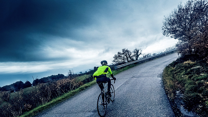 Image Of A Cyclist Doing A Ride That Is Geared Towards Weight Loss For Athletes