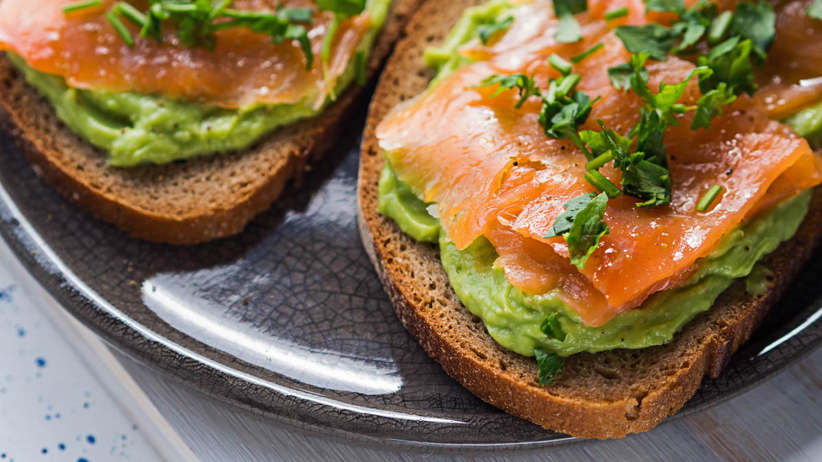 Rye Bread Avocado Toasts With Smoked Salmon